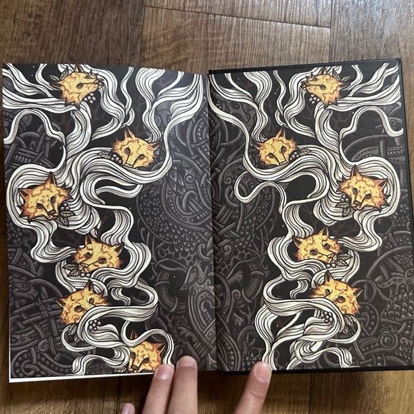 Bookish|| Queen among the dead - Picture 4 of 5